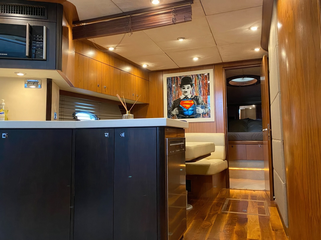 Аренда яхты Sunseeker 72 Predator во Франции- Nera Oceano
